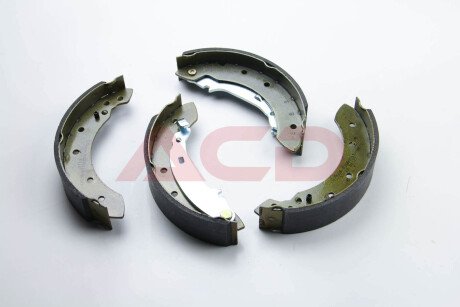 Колодки тормозные задние барабанные Peugeot 106, 306 (93-)/Renault Clio, Laguna (93-), Logan, Sandero (07-) ASAM 32391