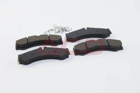 Колодки тормозные (передние/задние) MB Sprinter 408-416/VW LT 46 96- (с пружинками) AUTOTECHTEILE 1004241