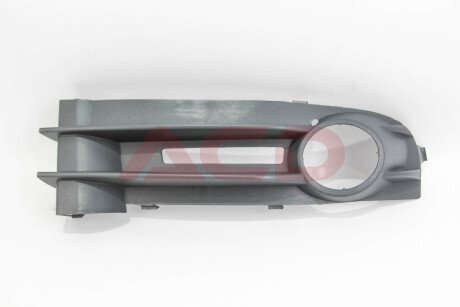 Вставка бампера под противотуманку правая AUTOTECHTEILE 385 3019