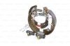 Комплект тормозных колодок BOSCH 0204114103 (фото 1)