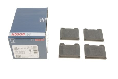 Комплект тормозных колодок из 4 шт. дисков BOSCH 0986466302 (фото 1)