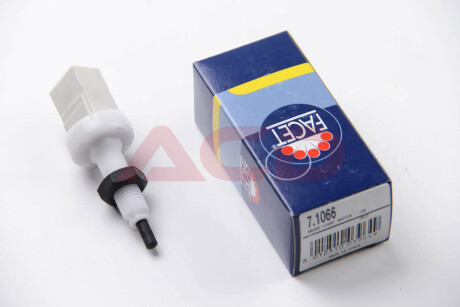 Датчик стоп-сигналу Ducato/Jumper/Boxer 94-02 (>ch 5029100) FACET 7.1066
