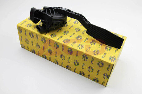 Czujnik polozenia pedalu gazu -Ціна за цей товар формується з двох складових: Ціна на сайті + додатковий платіж. Остаточну ціну дізнавайтесь у менеджера. HELLA 6PV010946041