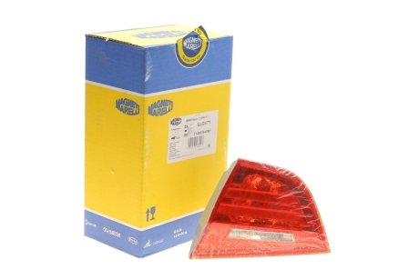 Фонарь задний MAGNETI MARELLI 714021840801