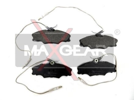 Колодки тормозные передние дисковые MAXGEAR 19-0551