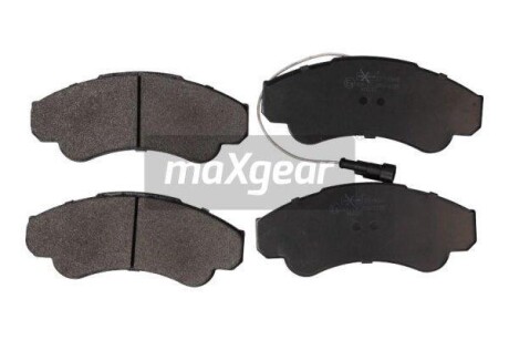 Колодки тормозные передние дисковые MAXGEAR 19-0668