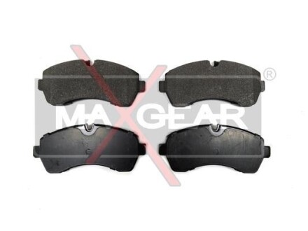 Колодки тормозные передние дисковые MAXGEAR 19-0675