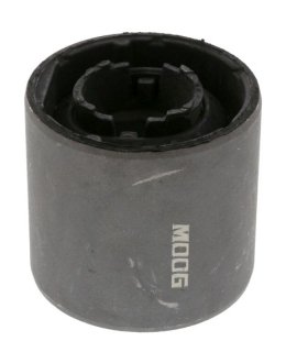 Сайлентблок переднього важеля MOOG BMSB5608