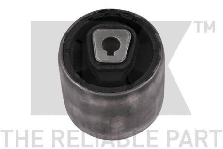 Сайлентблок важеля BMW P. E90/91/92 320-335 XDRIVE NK 5101556