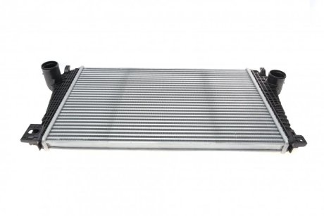 CHLODNICA INTERCOOLER NRF 309038 (фото 1)