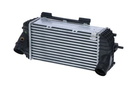 CHLODNICA INTERCOOLER NRF 309049