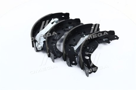 Колодка гальм. барабан. OPEL CORSA D 1.0-1.4 06-, FIAT GRANDE PUNTO 1.3-1.4 05 - задн. (REMSA 4192.00