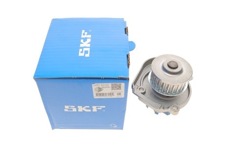 Помпа води SKF VKPC82100