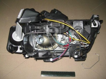 Фара прав. AUDI A6 01-05 TYC 20A405052B