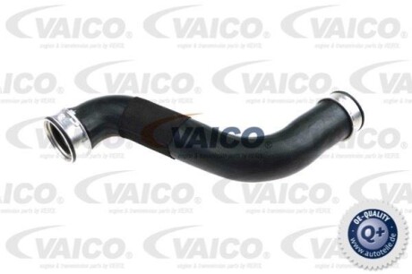 Патрубок интеркулера MB E-class (W211) 2.2CDI 03-09 VAICO V302724