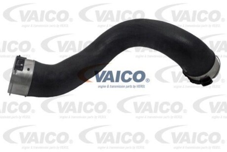 Шланг інтеркулера Лів (чорний) MERCEDES C (C204), C T-MODEL (S204), C (W204), E (A207), E (C207), E (W212) 1.8 01.07- VAICO V302918