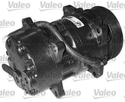 Компресор кондиціонера Valeo 699736