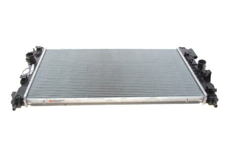 Радиатор, охлаждение двигател Van Wezel 37002488